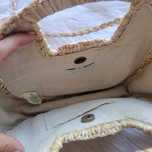 LUCKY BRAND Round Straw Summer Crossbody Tote Bag with Tassels - Picture 5 of 11